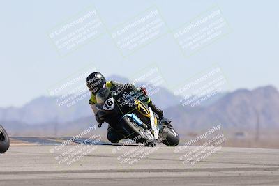 media/Apr-20-2025-CVMA (Sun) [[39090e8767]]/Race 16-Formula Middleweight/